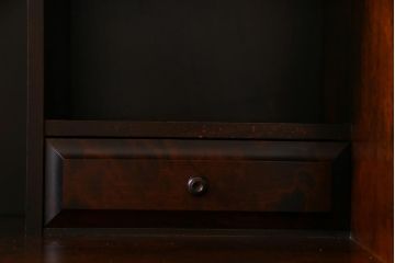 中古美品　北海道民芸家具　上質な作りが魅力のライティングビューロー(机、引き出し)(定価約34万円)