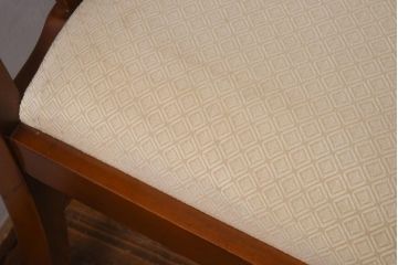 アンティーク家具　フランスアンティーク　ウォールナット材　上品で優雅な佇まいが魅力のダイニングチェア(椅子)(1)