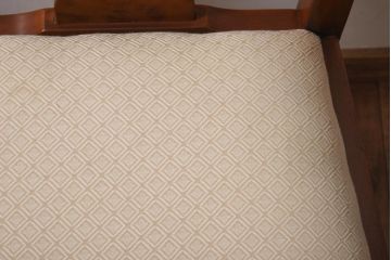 アンティーク家具　フランスアンティーク　ウォールナット材　上品で優雅な佇まいが魅力のダイニングチェア(椅子)(1)