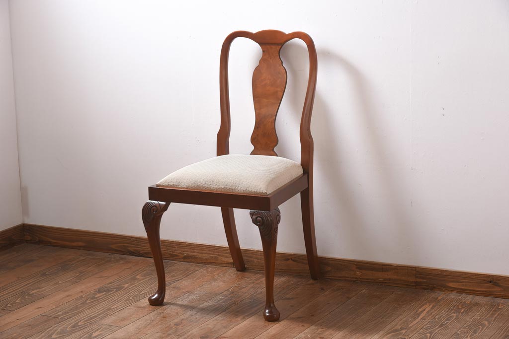 アンティーク家具　フランスアンティーク　ウォールナット材　上品で優雅な佇まいが魅力のダイニングチェア(椅子)(2)