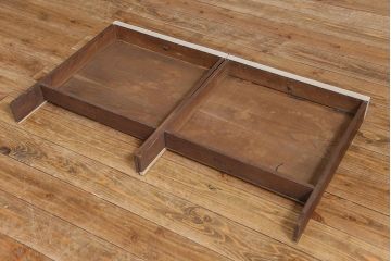 ヴィンテージ家具　フランスビンテージ　楡(ニレ)材　華やかなレリーフが目を引くペイントテーブル(ダイニングテーブル)