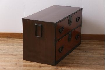 アンティーク家具　和製アンティーク　前面ヒノキ材　無骨な風合いが魅力の会津箪笥(箪笥ローボード、衣装箪笥)