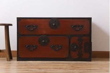 アンティーク家具　和製アンティーク　前面ヒノキ材　渋さを交えたジャンクスタイルにおすすめな会津箪笥(箪笥ローボード、衣装箪笥)