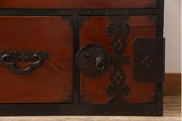 アンティーク家具　和製アンティーク　前面ヒノキ材　渋さを交えたジャンクスタイルにおすすめな会津箪笥(箪笥ローボード、衣装箪笥)