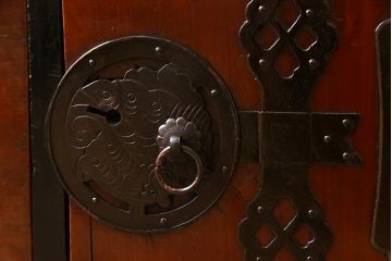 アンティーク家具　和製アンティーク　前面ヒノキ材　渋さを交えたジャンクスタイルにおすすめな会津箪笥(箪笥ローボード、衣装箪笥)