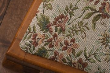 ヴィンテージ家具　フランスビンテージ　ガブリオールレッグ　ゴブラン織り　ビーチ材製ダイニングチェア(椅子)