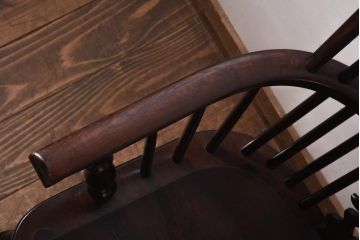 中古美品　松本民芸家具　44A型　リボンバックのシルエットが目を引くウィンザーチェア(アームチェア、板座チェア、ウインザーチェア)