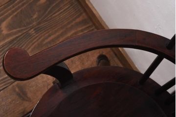 中古　九州民芸家具　ケヤキ材　漆塗り　こだわりを感じるウィンザーチェア(ワークチェア、アームチェア、ウインザーチェア)(1)