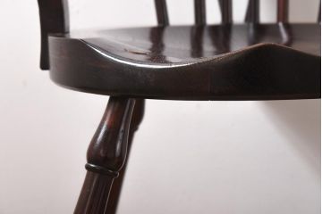 中古　九州民芸家具　ケヤキ材　漆塗り　こだわりを感じるウィンザーチェア(ワークチェア、アームチェア、ウインザーチェア)(1)