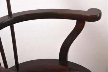 中古　九州民芸家具　こだわりを感じるシルエットのウィンザーチェア(ワークチェア、アームチェア、ウインザーチェア)(2)