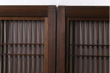 昭和レトロ　変わり花菱ガラス　裏障子枠付き　細い桟が涼しげな格子戸(ガラス帯戸、引き戸、建具)2枚セット