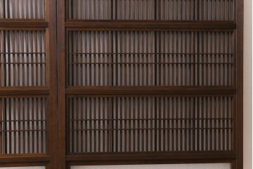 昭和レトロ　変わり花菱ガラス　裏障子枠付き　細い桟が涼しげな格子戸(ガラス帯戸、引き戸、建具)2枚セット