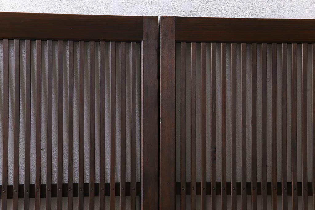 昭和初期　市松模様ガラス　和モダンな雰囲気高まる格子戸(ガラス帯戸、引き戸、建具)2枚セット