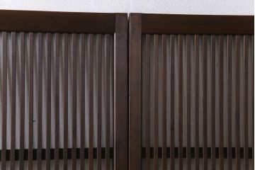 昭和初期　市松模様ガラス　和モダンな雰囲気高まる格子戸(ガラス帯戸、引き戸、建具)2枚セット