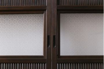 高級品!　変わり花菱ガラス　ヒノキ柾目材　細い桟が並んだ上品な万本格子戸(引き戸、ガラス帯戸、建具)4枚セット