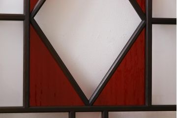 昭和レトロ　色ガラス入り　菱型のデザインがおしゃれなガラス戸(引き戸、建具、窓)2枚セット