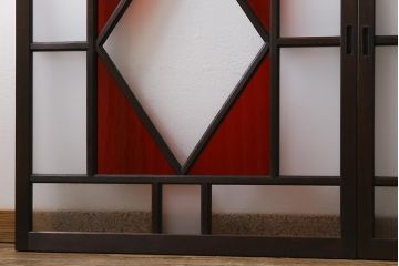 昭和レトロ　色ガラス入り　菱型のデザインがおしゃれなガラス戸(引き戸、建具、窓)2枚セット