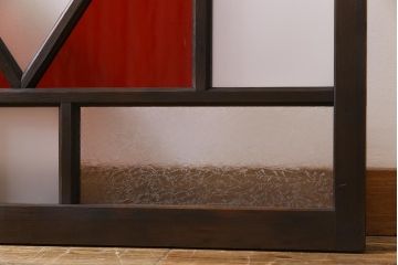 昭和レトロ　色ガラス入り　菱型のデザインがおしゃれなガラス戸(引き戸、建具、窓)2枚セット