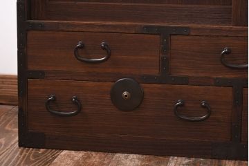 アンティーク家具　和製アンティーク　総桐材　真鍮金具が魅力の整理箪笥(時代箪笥、ローボード)
