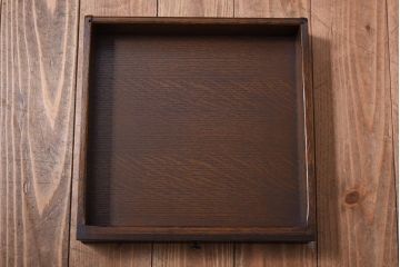 中古　イギリス輸入家具　オーク材　葡萄の彫刻がおしゃれなサイドテーブル(ナイトテーブル)(定価約12万円)(1)