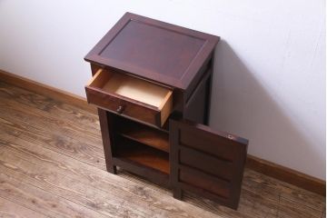 中古　松本民芸家具　シックな雰囲気漂うC型電話台(サイドチェスト、引き出し、収納棚)(定価約11万円)(1)