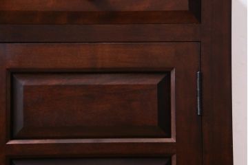 中古　松本民芸家具　シックな雰囲気漂うC型電話台(サイドチェスト、引き出し、収納棚)(定価約11万円)(1)