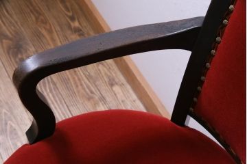 アンティーク家具　大正ロマン　深い色味のナラ材と深紅の座面がモダンな雰囲気を醸し出す回転椅子(アームチェア、ワークチェア、椅子)