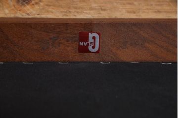 ヴィンテージ家具　北欧ビンテージ　G-PLAN(ジープラン)　白のレザーが可愛らしいダイニングチェア(椅子)(2)