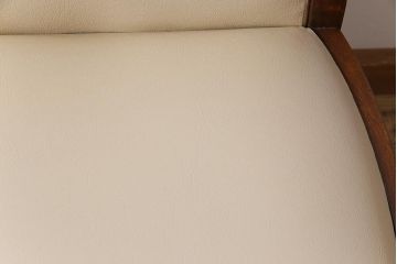 ヴィンテージ家具　北欧ビンテージ　G-PLAN(ジープラン)　白のレザーが可愛らしいダイニングチェア(椅子)(3)