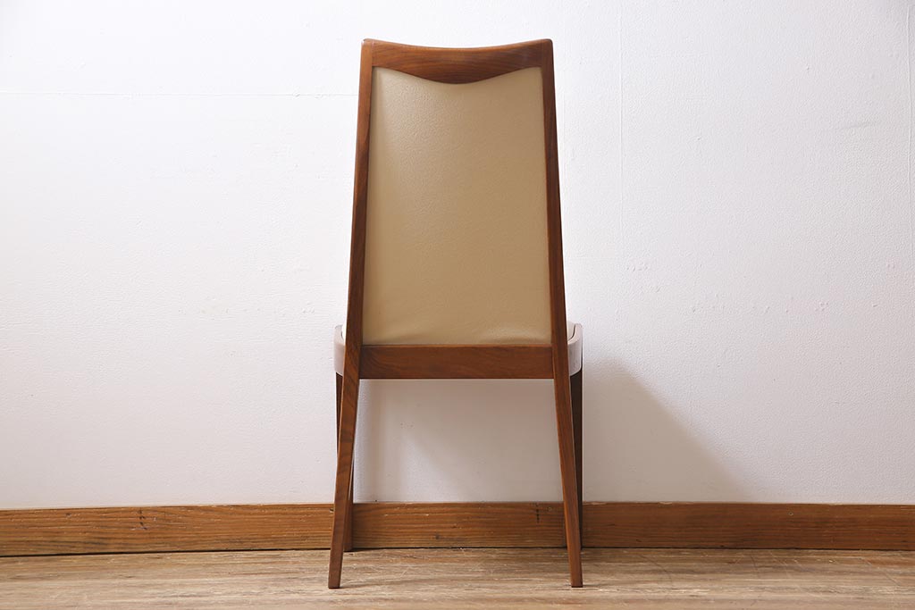 ヴィンテージ家具　北欧ビンテージ　G-PLAN(ジープラン)　白のレザーが可愛らしいダイニングチェア(椅子)