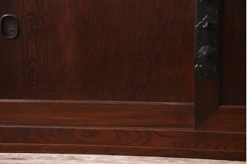 アンティーク家具　和製アンティーク　上手物!六尺　前面総ケヤキ材 美しい杢目を堪能できる箪笥サイドボード(収納箪笥、夜具箪笥、水屋箪笥)