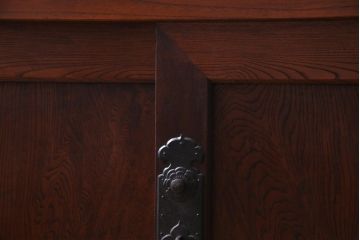 アンティーク家具　和製アンティーク　上手物!六尺　前面総ケヤキ材 美しい杢目を堪能できる箪笥サイドボード(収納箪笥、夜具箪笥、水屋箪笥)