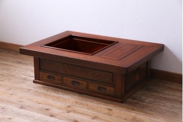 アンティーク雑貨　ビンテージ　ケヤキ材の杢目が美しい手の込んだ関西火鉢(長火鉢、囲炉裏)