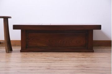 アンティーク雑貨　ビンテージ　ケヤキ材の杢目が美しい手の込んだ関西火鉢(長火鉢、囲炉裏)