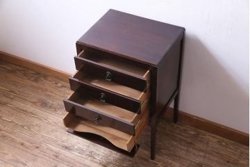 アンティーク家具　イギリスアンティーク　Fyne Ladye　オーク材　シックなレコードケース(ドロワー、脚付チェスト、ミュージックキャビネット)