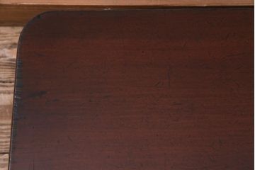 レトロ家具　昭和レトロ　古い木の風合いが味わいのある角ちゃぶ台(ローテーブル)
