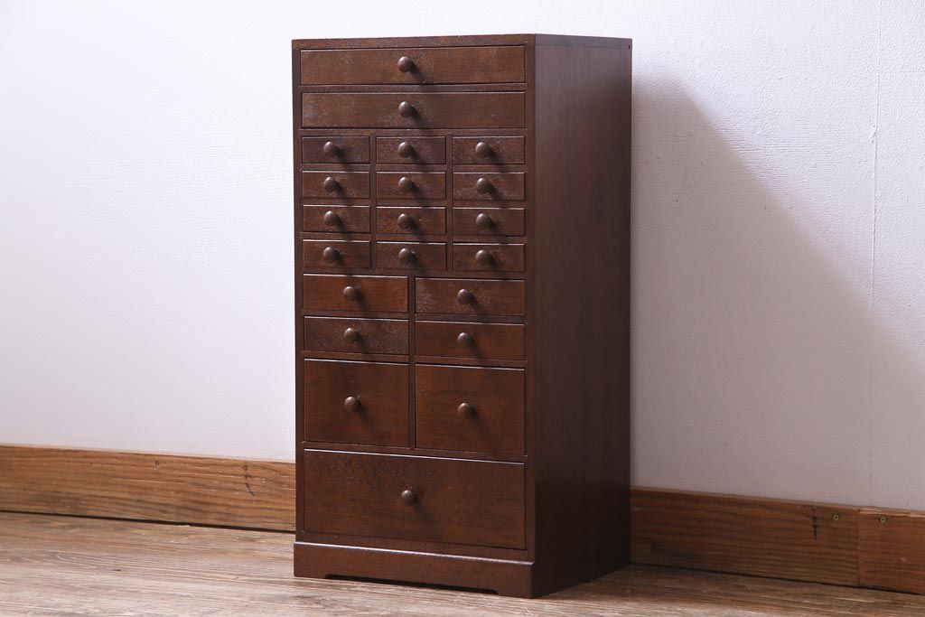 ヴィンテージ家具　ビンテージ　ナラ材　コロンとした取っ手が可愛らしいサイドチェスト(引き出し)