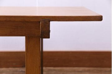 レトロ家具　昭和レトロ　木の明るい色味が優しげな裁ち板(ローテーブル)