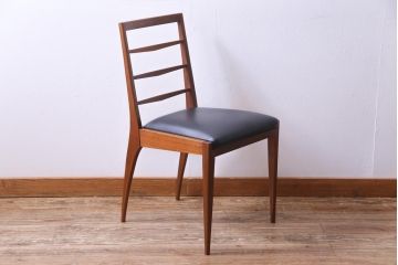 ヴィンテージ家具　北欧ビンテージ　細身のフレームがおしゃれなダイニングチェア(ワークチェア、椅子)