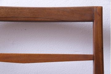 ヴィンテージ家具　北欧ビンテージ　細身のフレームがおしゃれなダイニングチェア(ワークチェア、椅子)