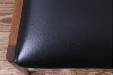 ヴィンテージ家具　北欧ビンテージ　細身のフレームがおしゃれなダイニングチェア(ワークチェア、椅子)