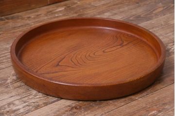 昭和レトロ　ケヤキ材　シンプルなデザインに杢目が映える丸型お盆