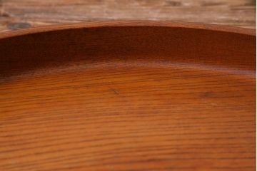 昭和レトロ　ケヤキ材　シンプルなデザインに杢目が映える丸型お盆