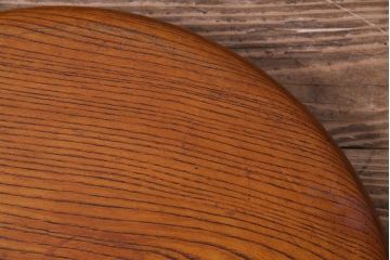 昭和レトロ　ケヤキ材　シンプルなデザインに杢目が映える丸型お盆