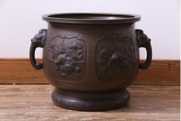 アンティーク雑貨　古民具　緻密に描かれた動物の図が目を引く真鍮火鉢(耳付き火鉢、手あぶり)(1)
