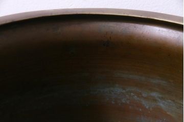 アンティーク雑貨　古民具　緻密に描かれた動物の図が目を引く真鍮火鉢(耳付き火鉢、手あぶり)(1)