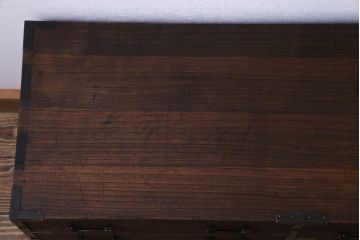アンティーク家具　和製アンティーク　桐材　古い物ならではの真鍮金具が魅力の小箪笥(小引き出し)