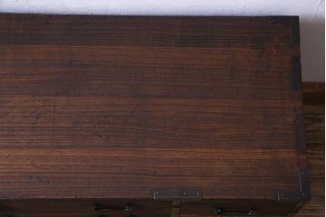 アンティーク家具　和製アンティーク　桐材　古い物ならではの真鍮金具が魅力の小箪笥(小引き出し)