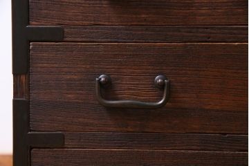 アンティーク家具　和製アンティーク　桐材　古い物ならではの真鍮金具が魅力の小箪笥(小引き出し)