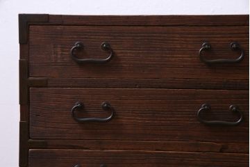 アンティーク家具　和製アンティーク　総桐材　銅金具が趣き深い小引き出し(小型和タンス、チェスト、桐箪笥、桐たんす)